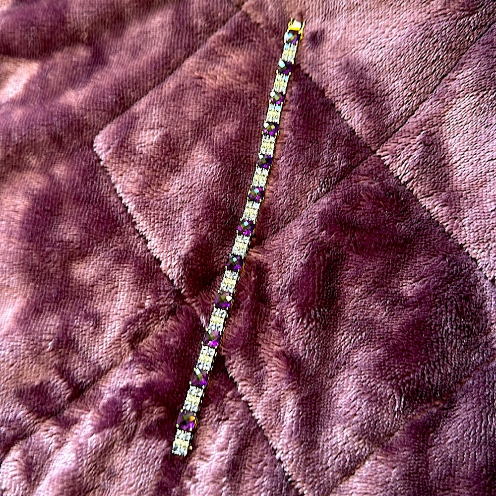 14k W & Y gold amethyst/Tanzanite/white sapphire bracelet w/tongue groove clasp.